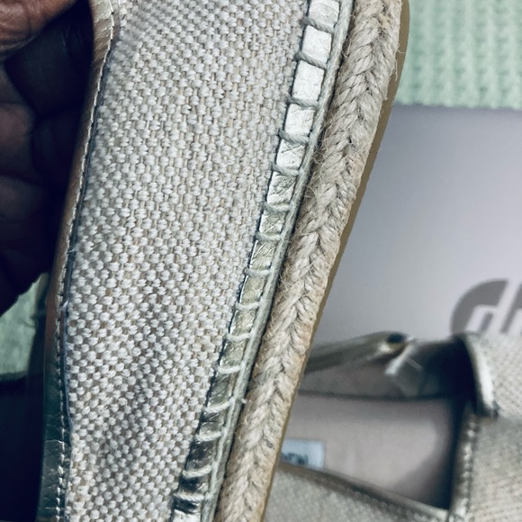 Steve Madden woven espadrilles. Tan and gold. Never worn size 8 - Picture 8 of 10